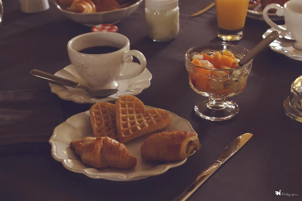 Maison D'Hotes Le Courty Blousson-Serian Guest house