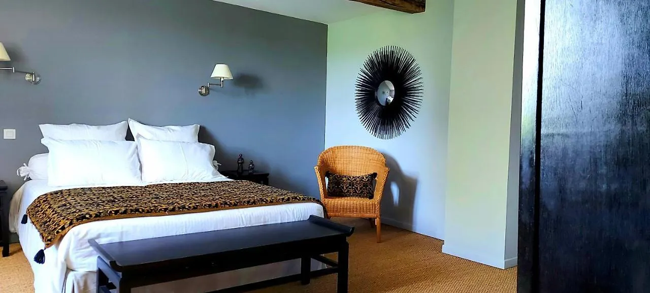 Maison D'Hotes Le Courty Blousson-Serian 0*,