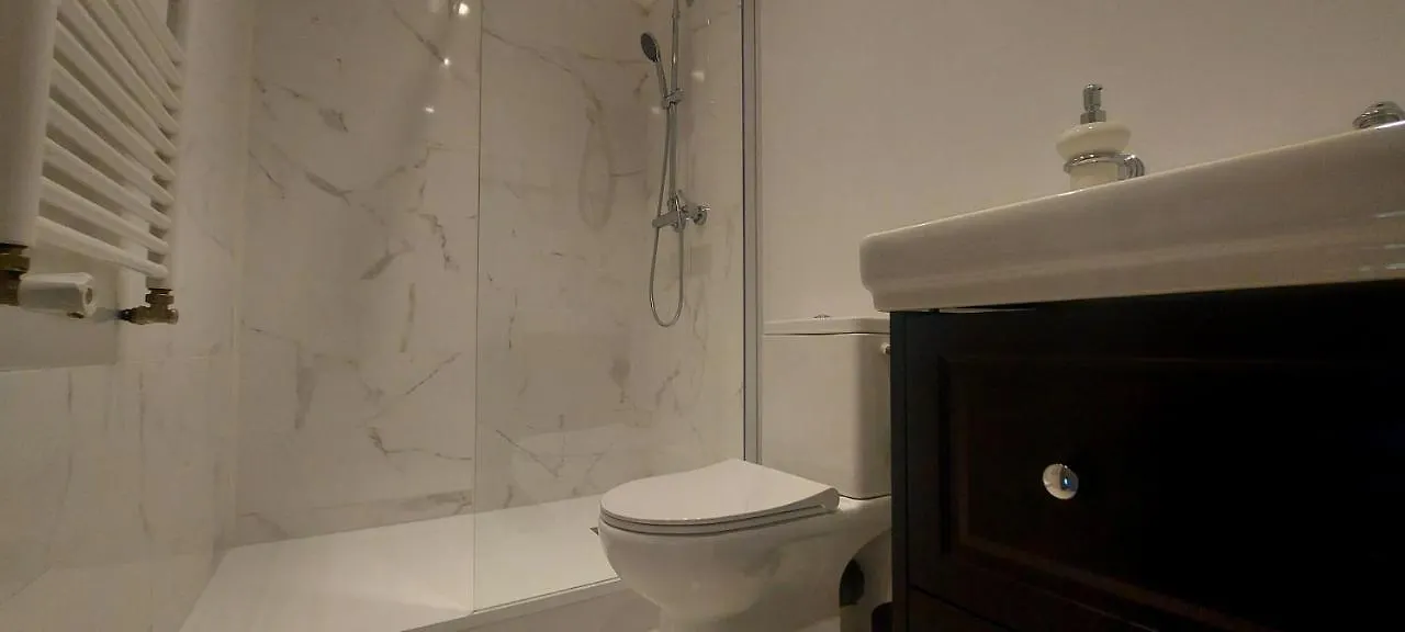 Maison D'Hotes Le Courty Blousson-Serian 0*,  France
